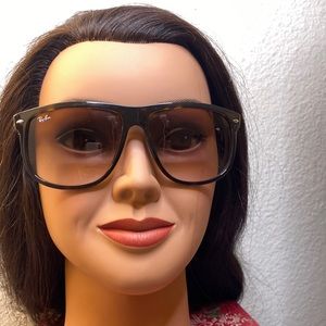 Ray-Ban 4147 boyfriend tortoise sunglasses. Light brown gradient. No scratches.